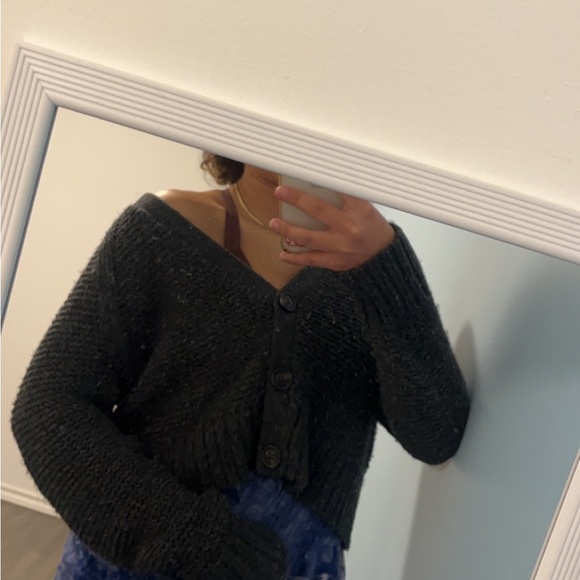 It’s in good condition and barely worn - Picture 4 of 5